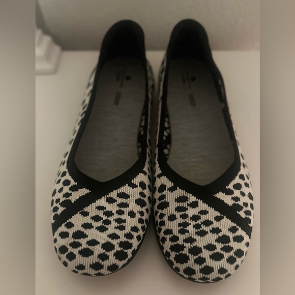Women’s Cloudsteppers By‎ Clark Black White Pattern Flats Work Casual. Size 10W. - Picture 1 of 8